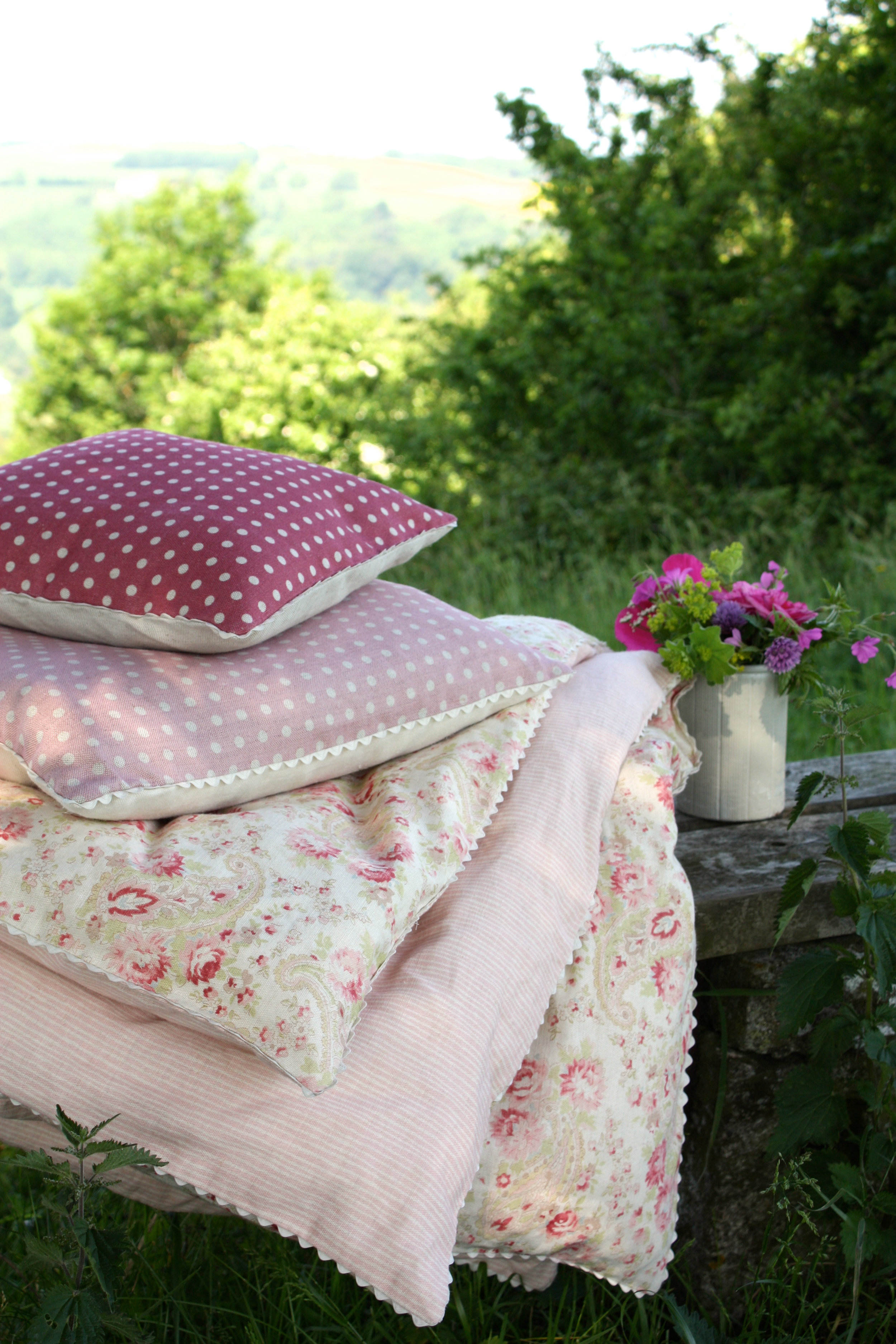 eiderdown and cushions.jpg