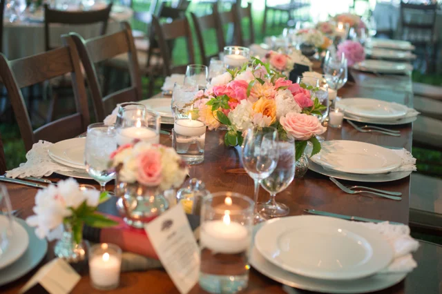 more lovely images by Daria Bishop... the reception tent.... 