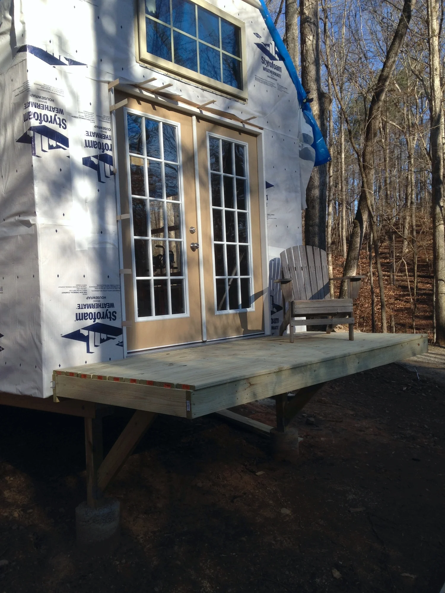 Deck pretty much done, supported by four angled braces. I didn't like the aesthetics of more vertical lines.