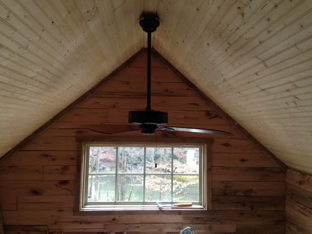 A 52" ceiling fan moves plenty of air around the small space.