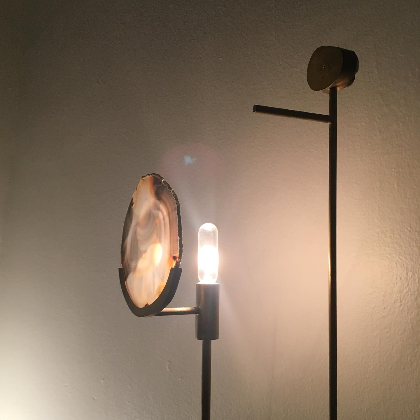 QUARRY Lamp with agate slice