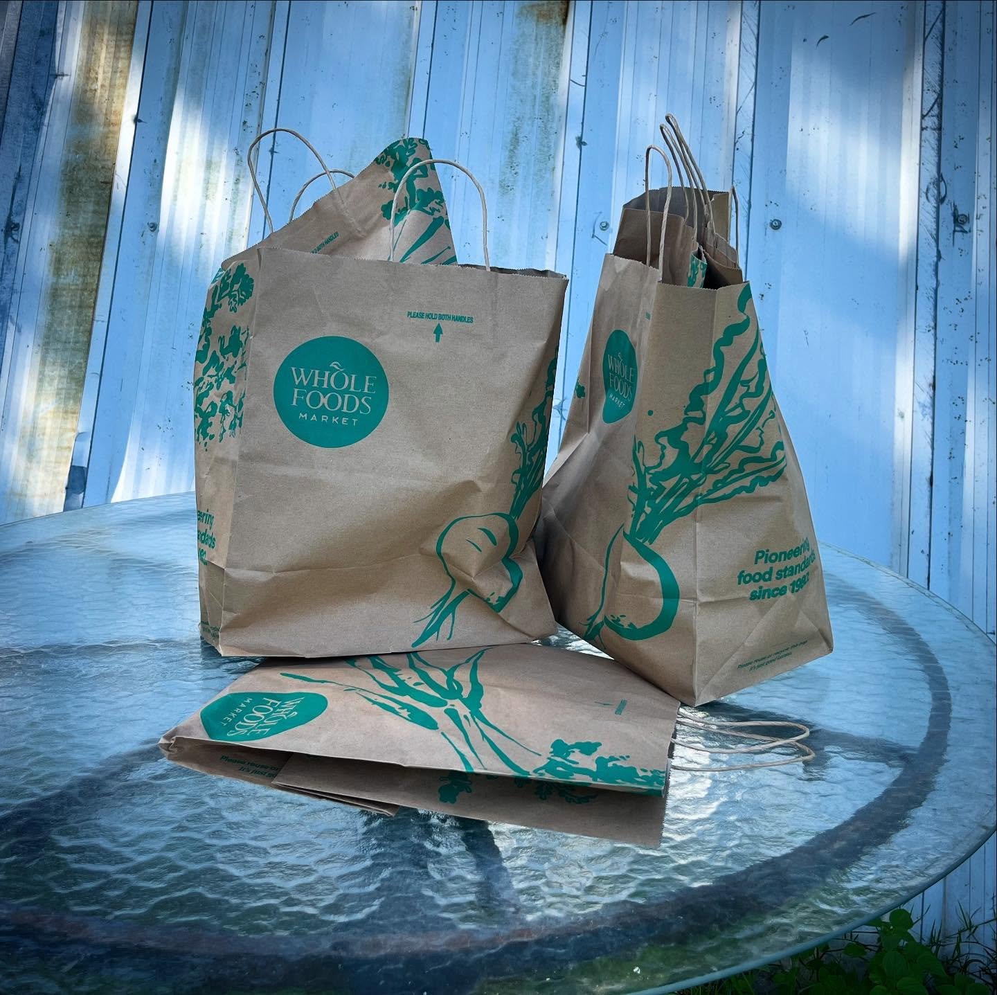 It&rsquo;s that time of season - do you have a pile of paper bags laying around? Bring them out next time you come to pick so we can reuse them! We can only use the ones with handles like these, and paper only, please (no plastic bags). Thank you!!