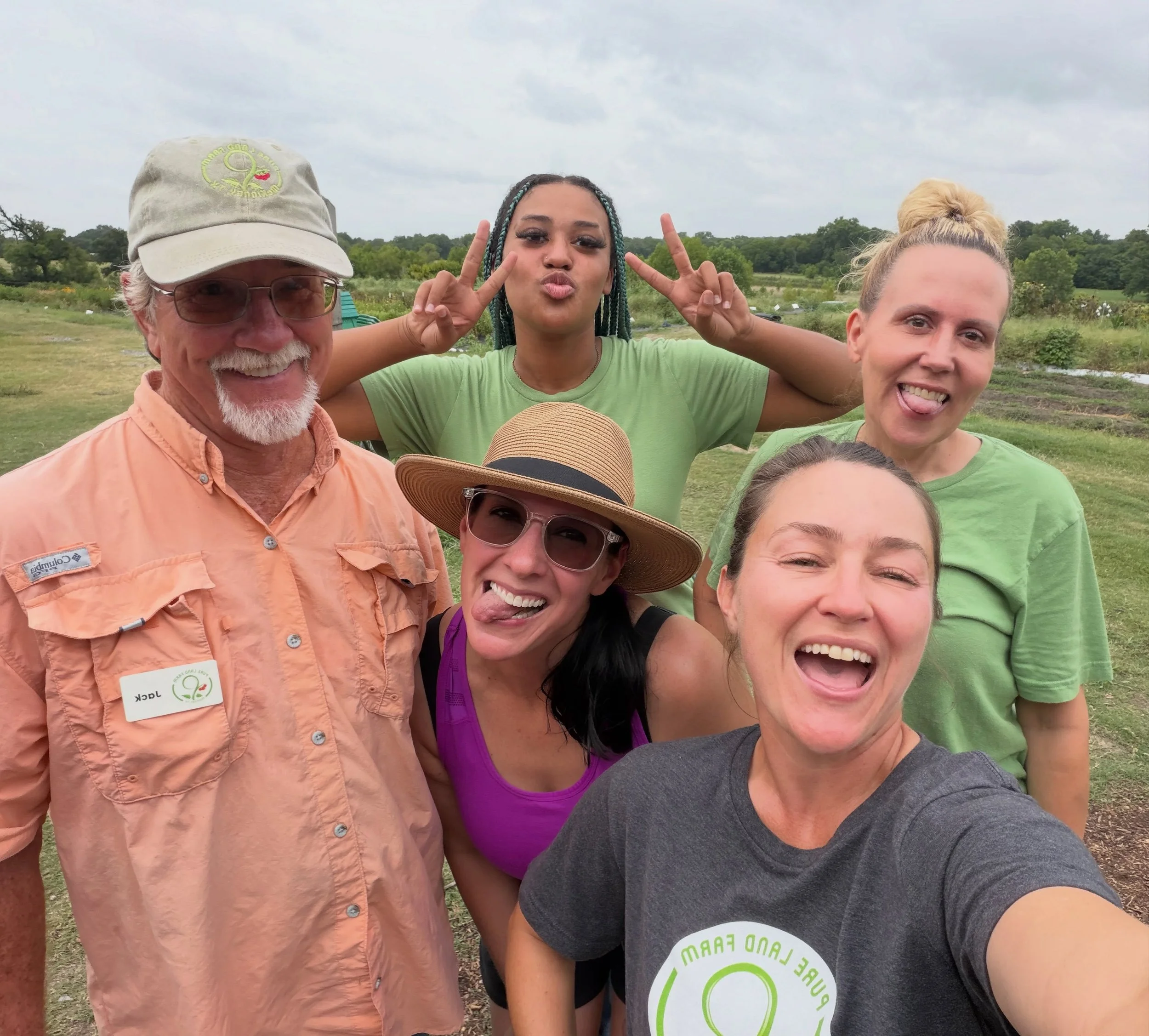 That&rsquo;s another season in the books, Pickers!! We are closed! Thanks for another great year 💛 Dad and I want to give a huge thank you to our amazing crew - Deanna, Leah, and Andrea (guest star Teri not pictured). Also to @girlwithflour and @lan