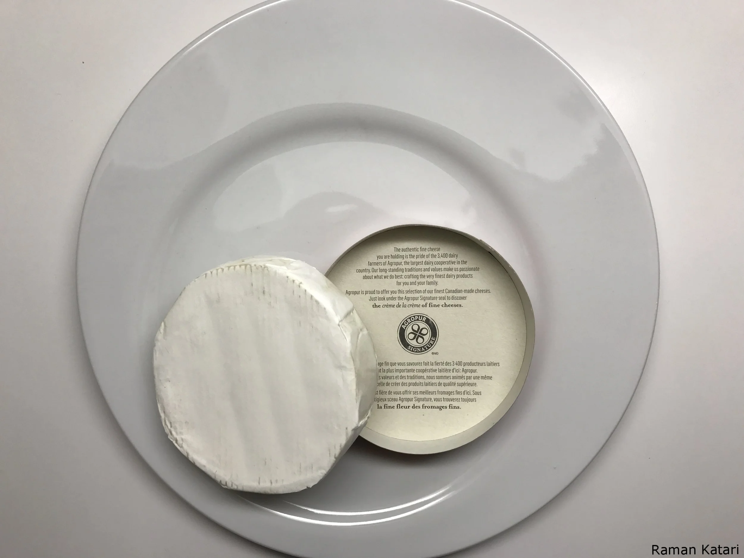  Find a good locally made double cream brie cheese as this will provide more flavour, texture and depth to the finished product. 