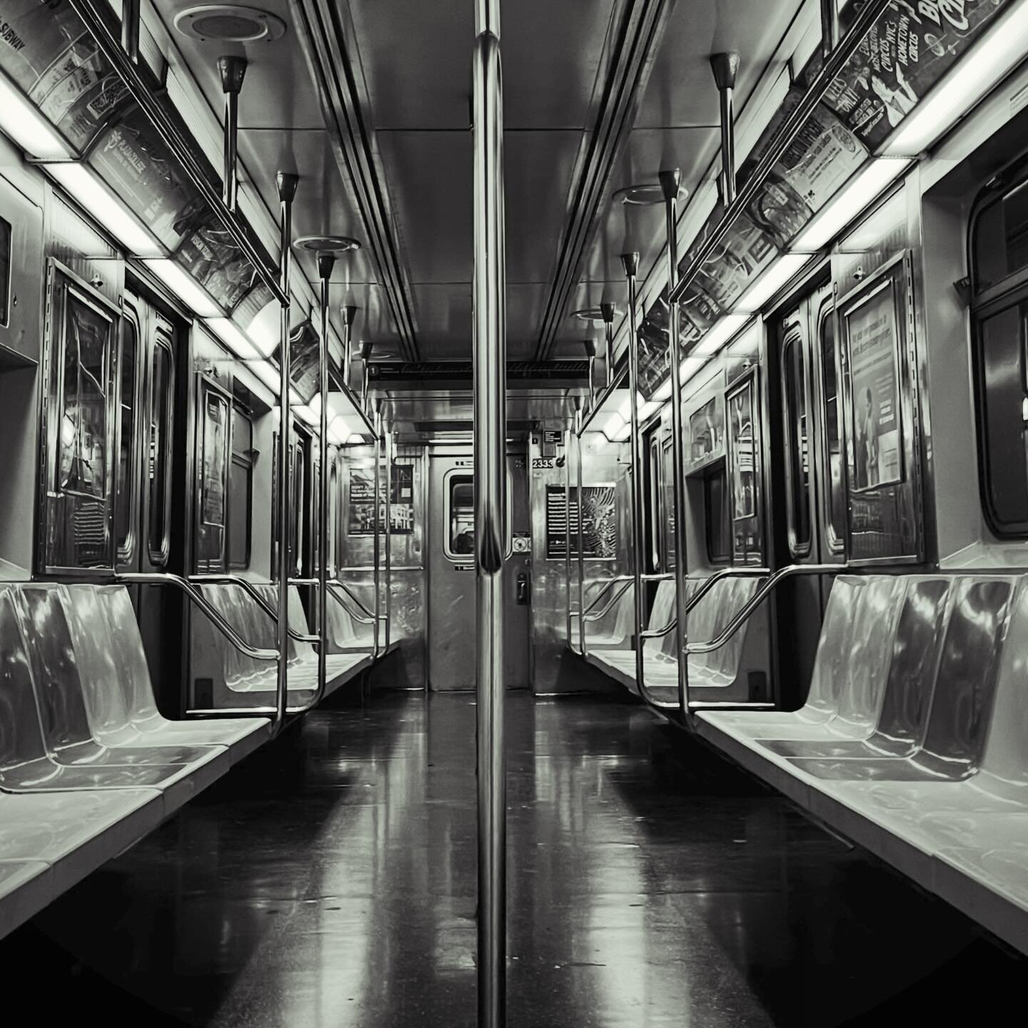 Night train.
.
.
#newyork #subway #mta #bnw #bnwphotography #bnwmood #bnwzone #bnwsouls #bnwphoto