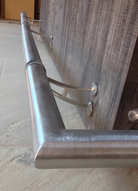 Form: Corner Transition of Foot Rest