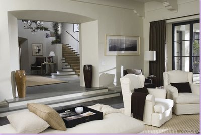 holiday-living-room-2. lisa gilmore design blog.jpg