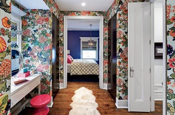 This is one of my most favorite wallpapers ever. Buckingham Interiors + Design did a wonderful job making this room pop. 