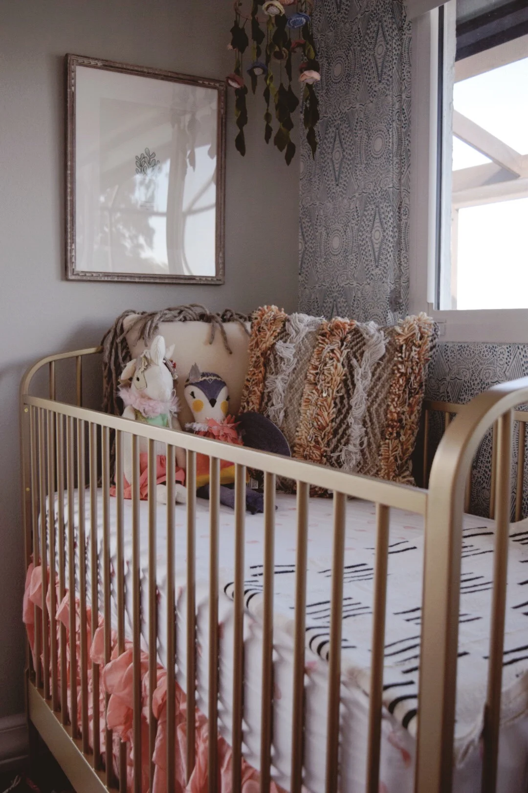 Mixing bold patterns and subtle prints- Lisa Gilmore Design