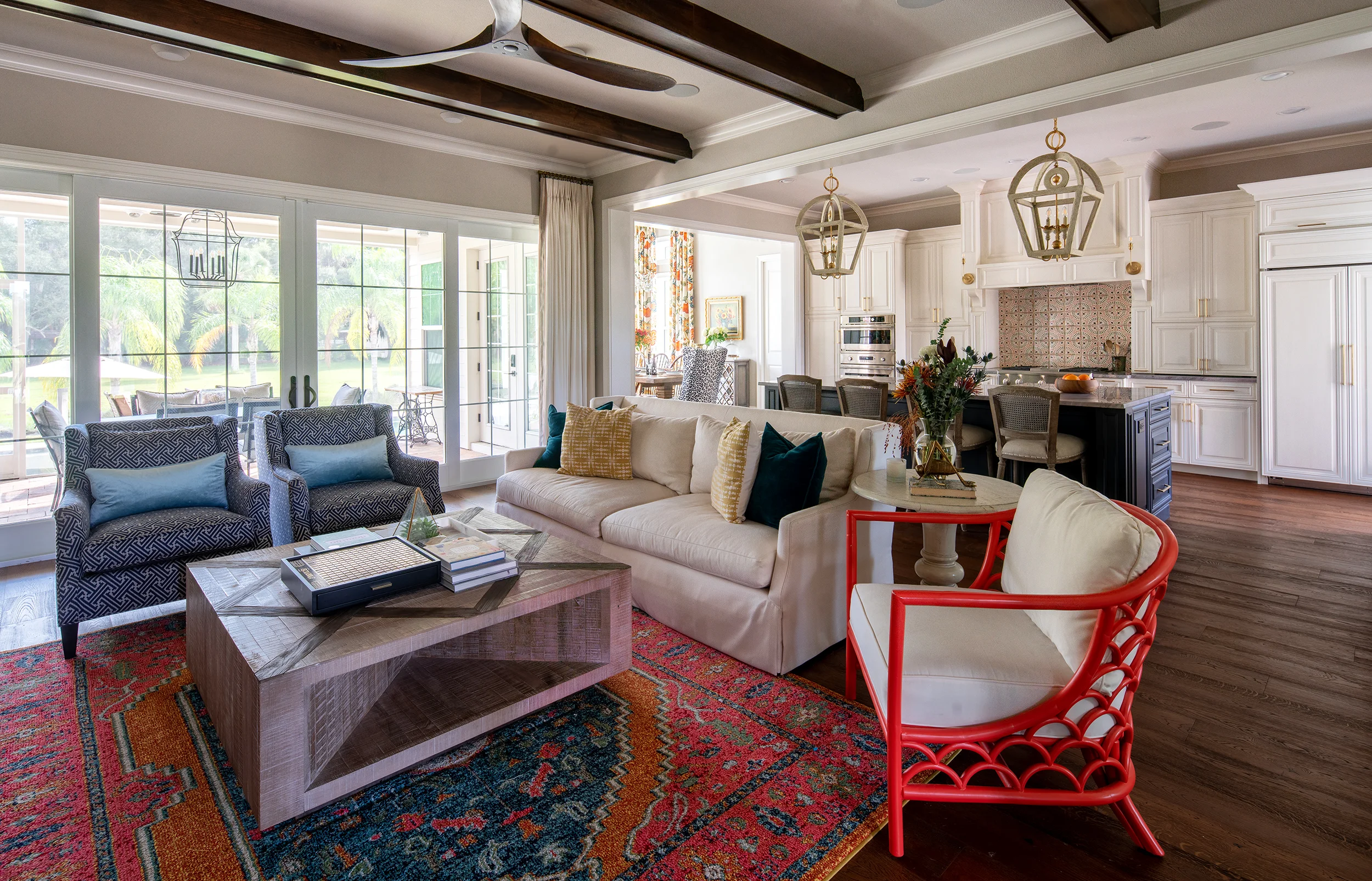 ISLAND HOME LIVING ROOM