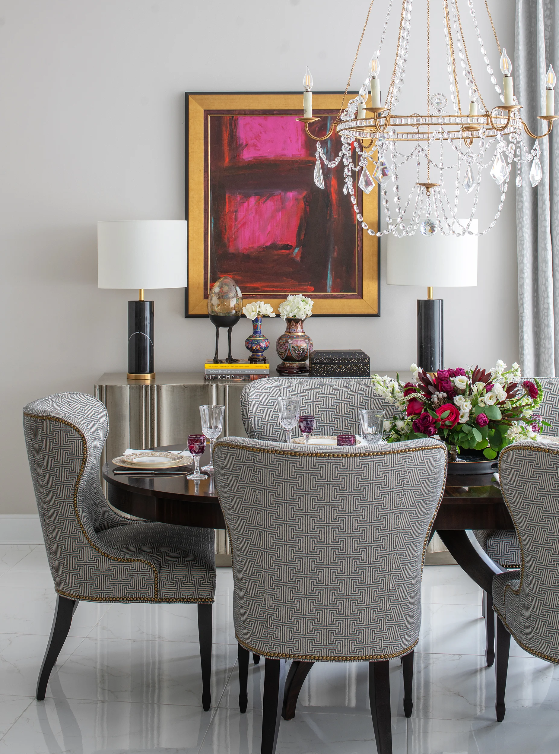 MABLE FLOOR DINING ROOM
