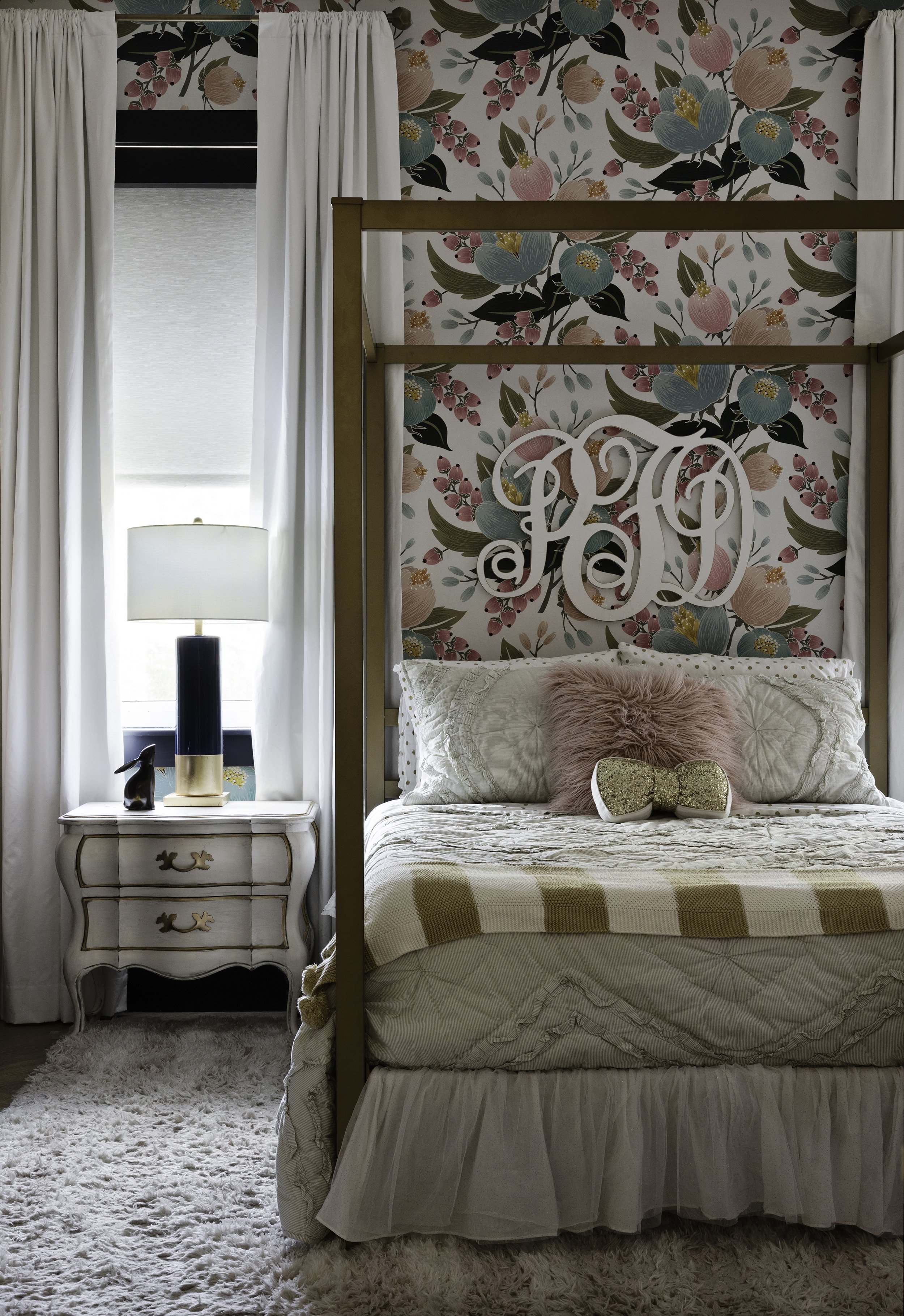 GIRL BEDROOM WHIMSICAL WALLPAPER.jpg