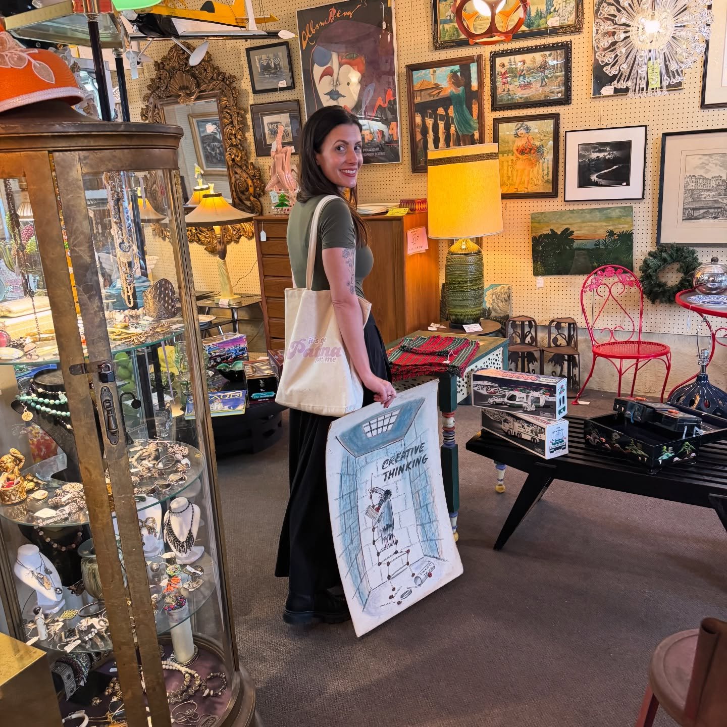 A day well spent vintage shopping with my bestie 🤩💕 #interiordesigner #tampabayinteriordesign #lisagilmoredesign #vintage #antiques