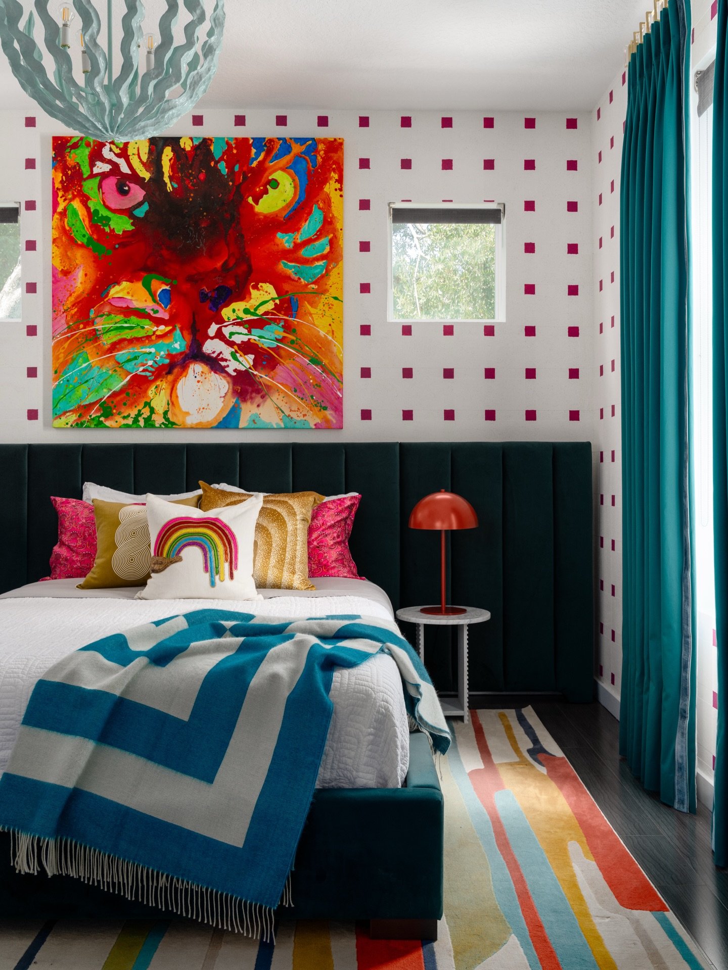 This South Tampa home is a true representation of the homeowners love for art &amp; fashion 🩷 A kaleidoscope of bold patterns, vibrant colors, and unique textures. Our clients wanted to support and celebrate art, and this home does just that! 

Your