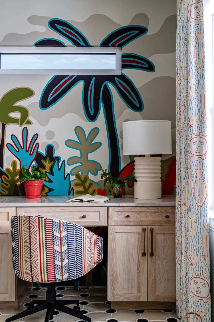 8 Office Style Ideas to Make Your Workday Glamorous — LISA GILMORE ...