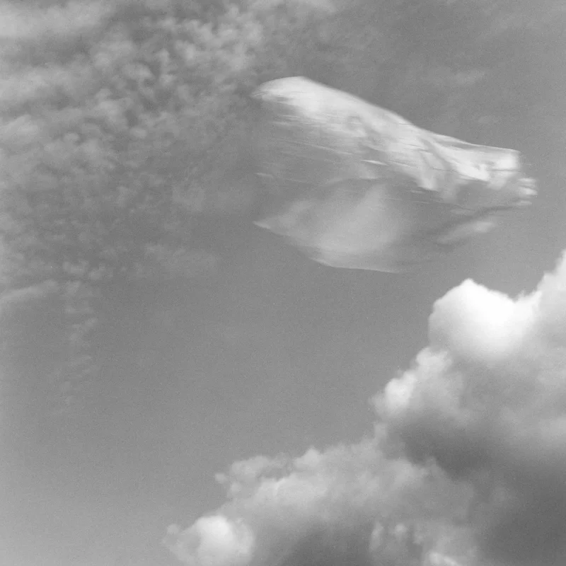  untitled, from &lt;walks on water&gt; series, 2004, gelatine silver print 