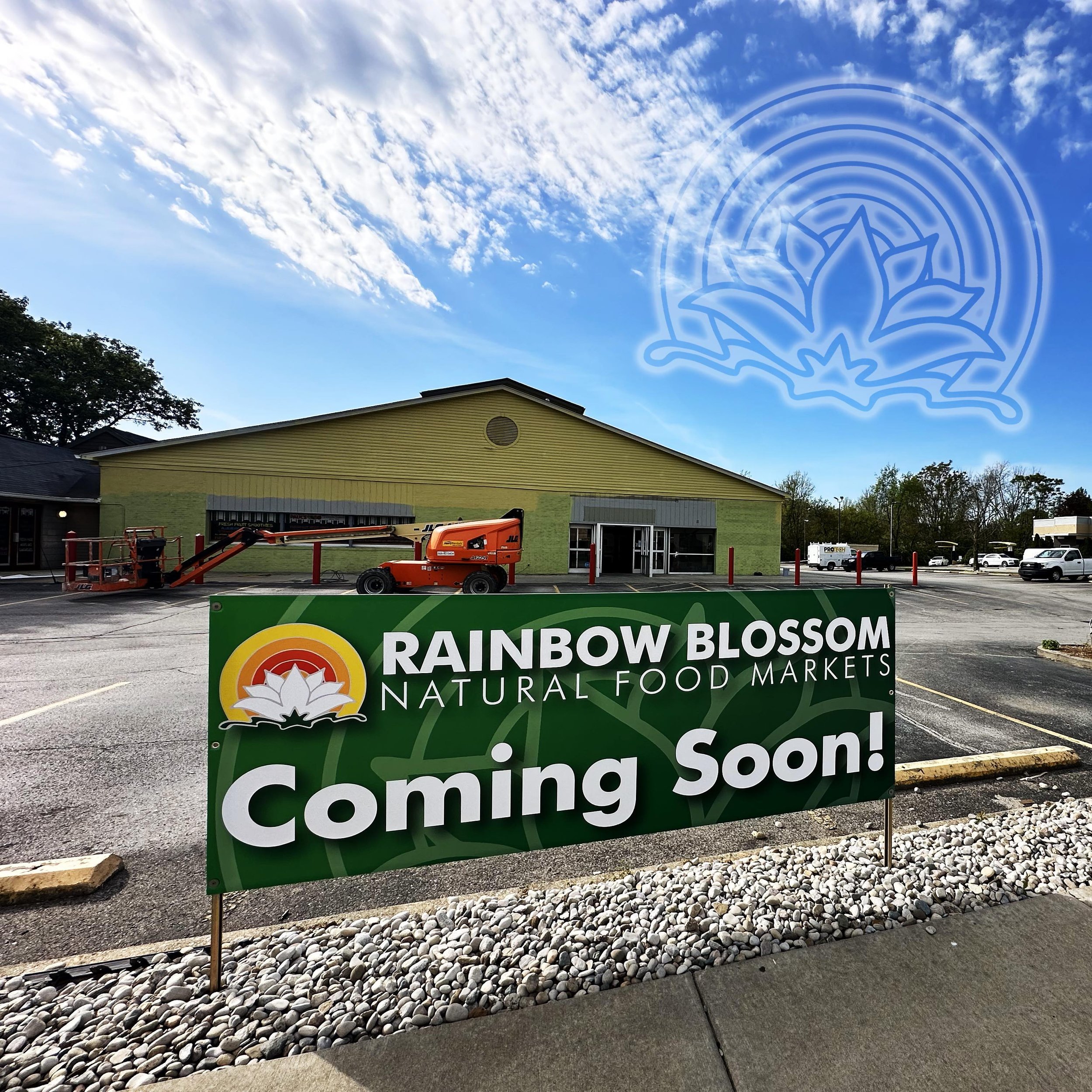 Did you hear? We&rsquo;re opening a sixth location! 

Moving into the Holiday Manor shopping area at 4946 Brownsboro Road, formerly Paul&rsquo;s Fruit Market, the new location will include organic produce, grocery, wellness, gifts, supplements, grab-