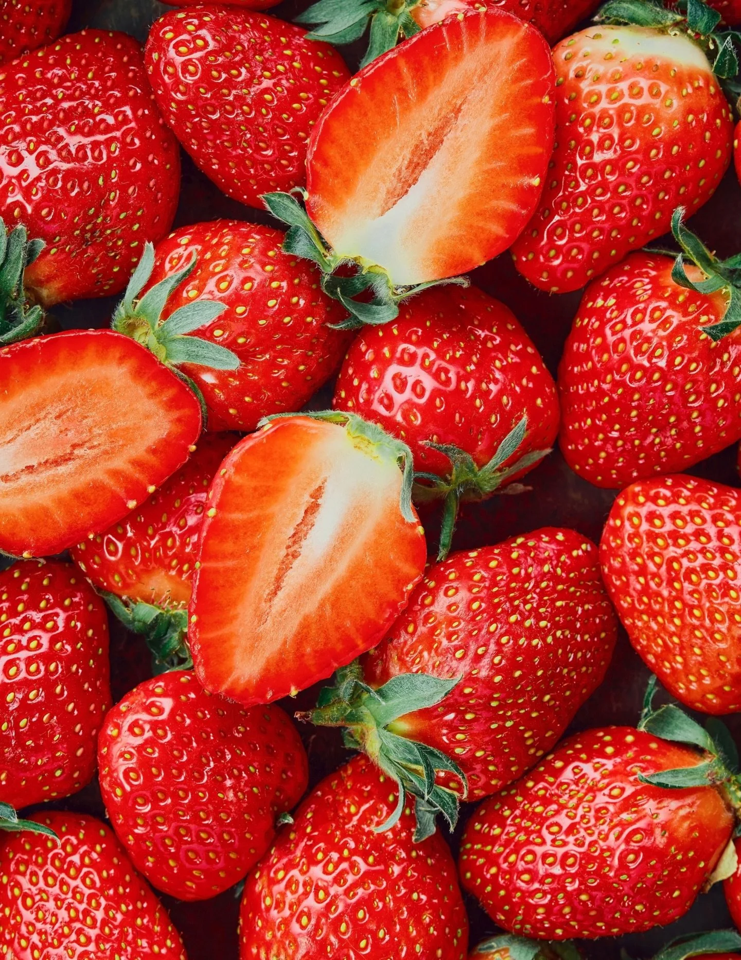 Fresh picks for every plate 🛒

Stock up on Strawberries, Blueberries, Asparagus, Yellow Onions, Brussels Sprouts, and Ambrosia Apples!

#fresh #organic