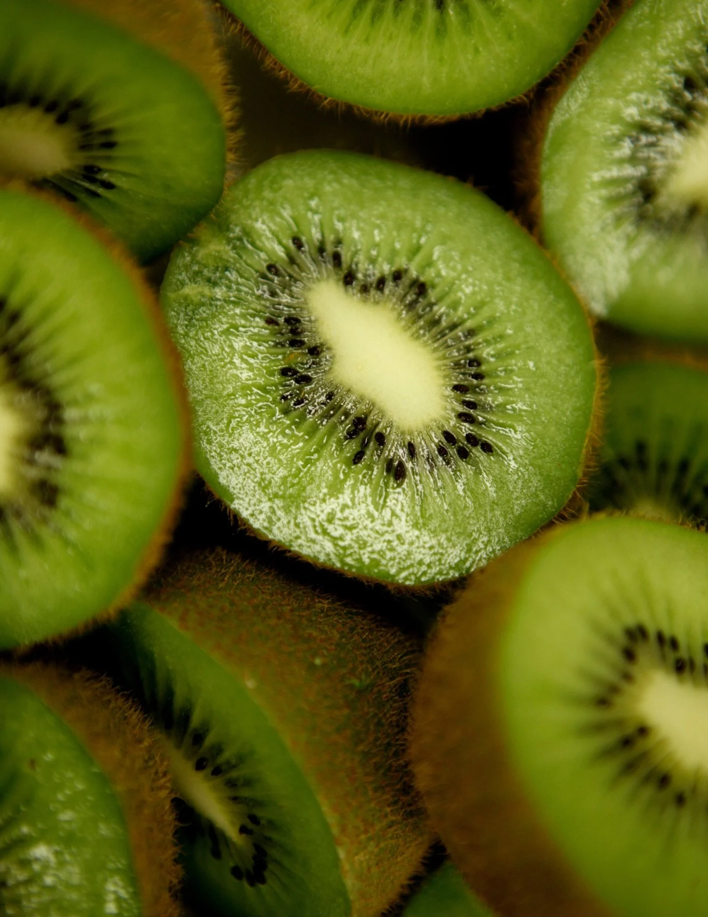 Fresh kiwi is in! 🥝

We&rsquo; cast special prices on Zucchini, Sweet Potatoes, Brussels Sprouts, and Ambrosia Apples!

#organic #freshproduce