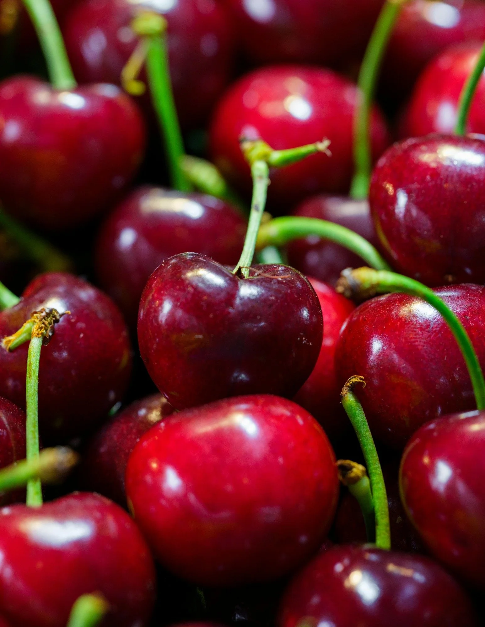 You're the cherry picker now. 🍒

Stop by for specials on Cherries, Celery, Asparagus, Onions, and Apples!