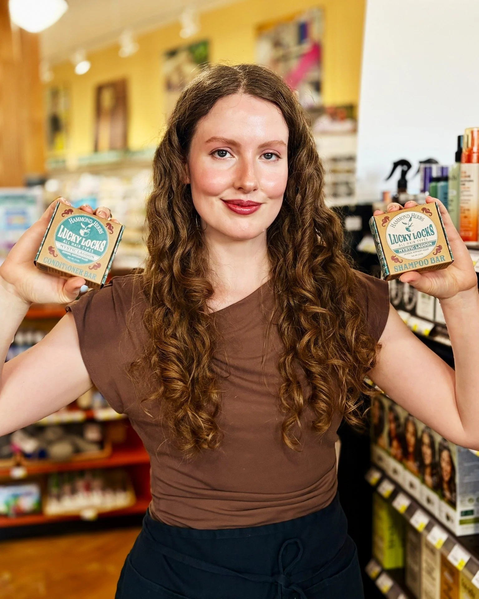 @hammondherbs: natural personal care, without all the plastic waste!

Hammond Herbs is a family-run Kentucky company making shampoo, conditioner, tooth powder, and deodorant with natural ingredients and low-waste packaging. Their products are package