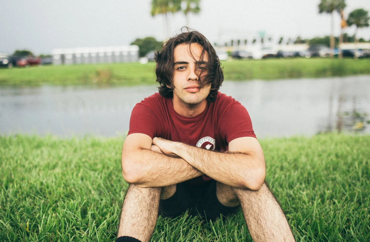 Jayden Seeley - With Confidence This is not a live photo — I know! But it’s definitely one of my favorite portraits of someone in the music scene so let’s pretend that counts this time. During 2014-2015, I had really fallen back on taking promos of artists. I was just way more into behind the scenes or live shots and kind of neglected portraits and promos. This year definitely changed that and I’m stoked to have done a little shoot with this awesome band over the summer. There isn’t too much of story, this was just shot on a Canon 35 with a Canon 6D. The band are extremely friendly and I’m stoked with where they’re heading this upcoming year. One of the full band promos in photo set link below is in the latest Kerrang! issue as a poster so make sure to pick it up! *shameless plug* x