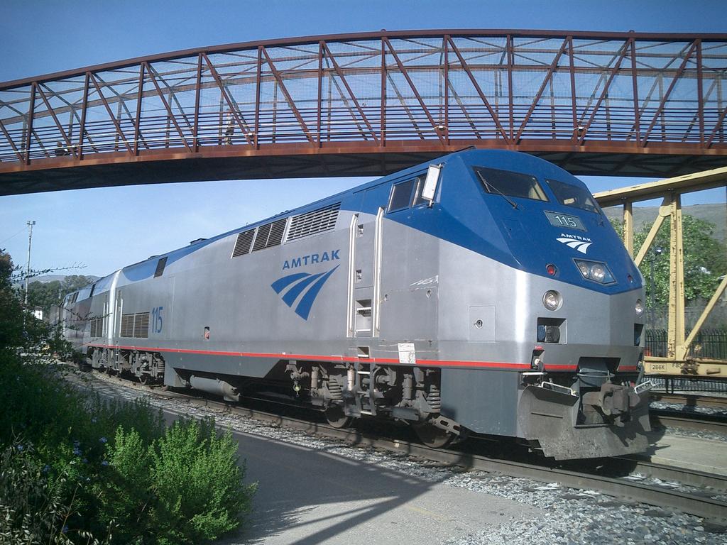 Amtrak train.jpg