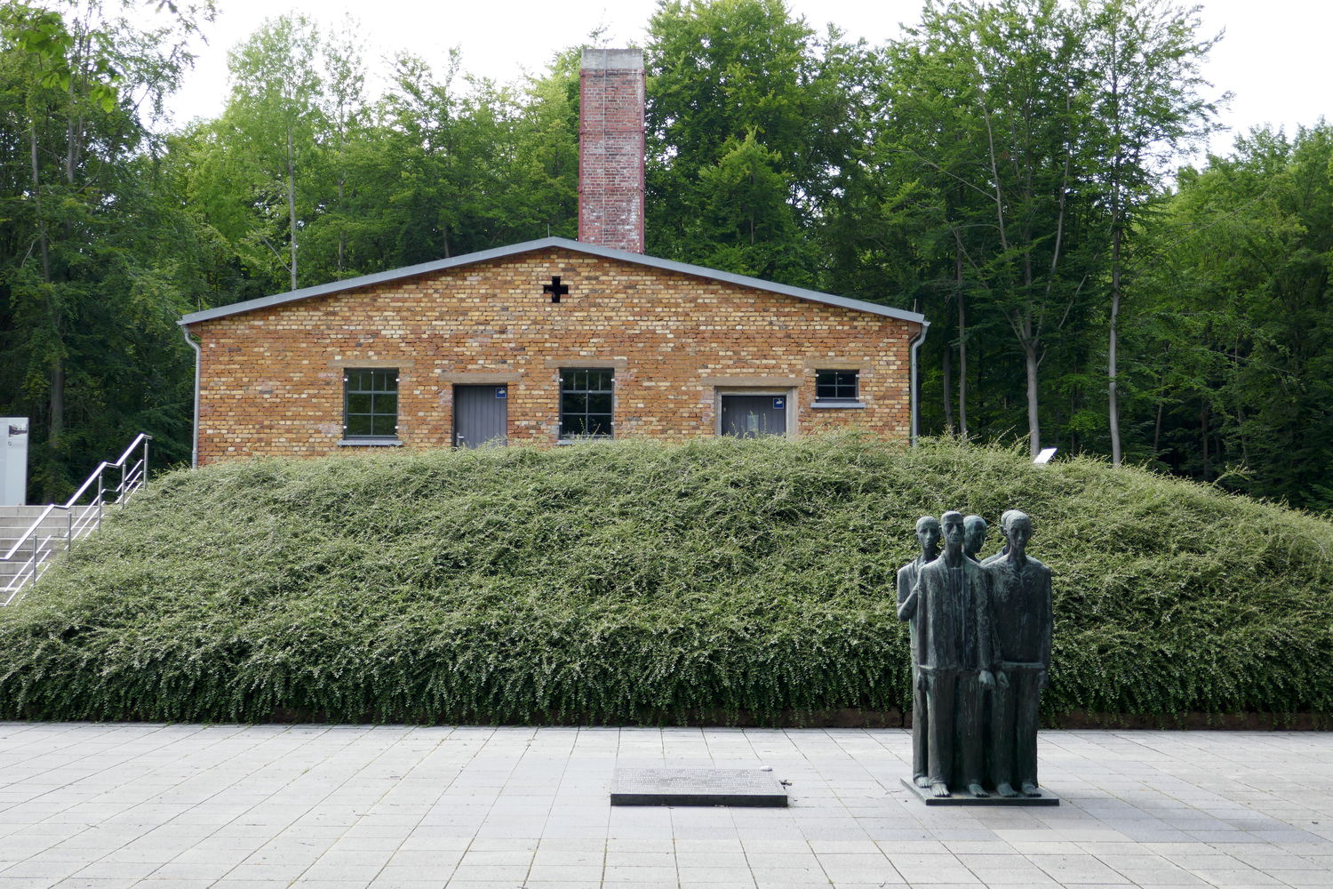 Krematorium und Denkmal für die Toten