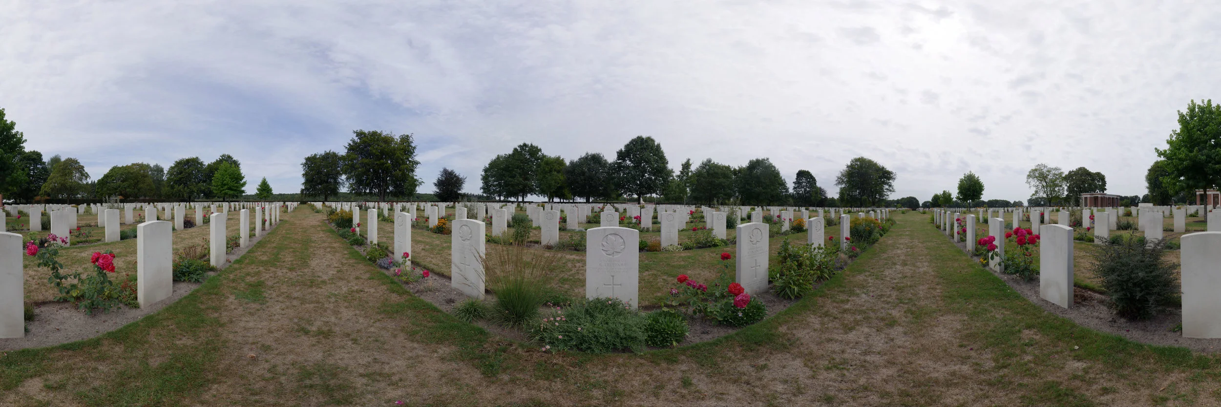 Der kanadische Soldatenfriedhof bei Nijmwegen