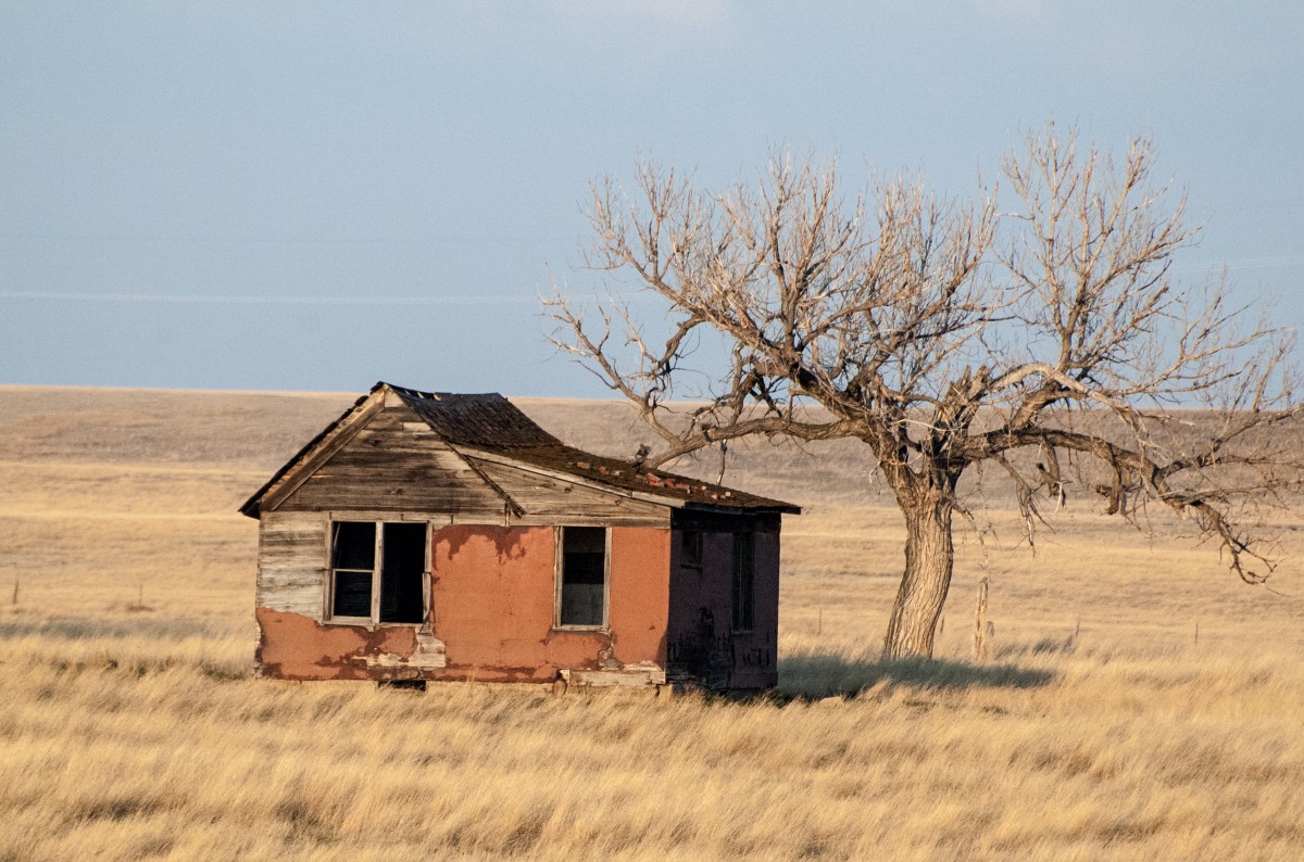 abandoned_house_prairie_old_home_architecture_building_broken-833390.jpg