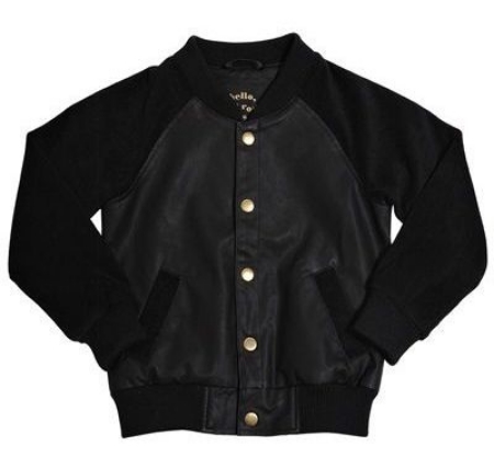This unisex MINI RODINI TUCAN BOMBER JACKET BLACK is in faux leather with soft terry reglan sleeves, has a big tucan embroidery at the back, and is this season's coolest jacket! 