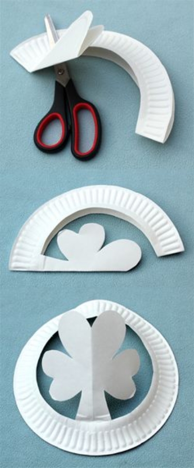 For St. Patrick's Day, make your little one a Shamrock Paper Hat just like the cute little girl above. Alphamom.com has DIY Holiday Hats, by Lindsey Boardman, made from Paper Plates for Every Occasion, including this adorable Shamrock hat for St.Patricks day! I will be making one with Mario today and I am sure your little one would love to make one too!