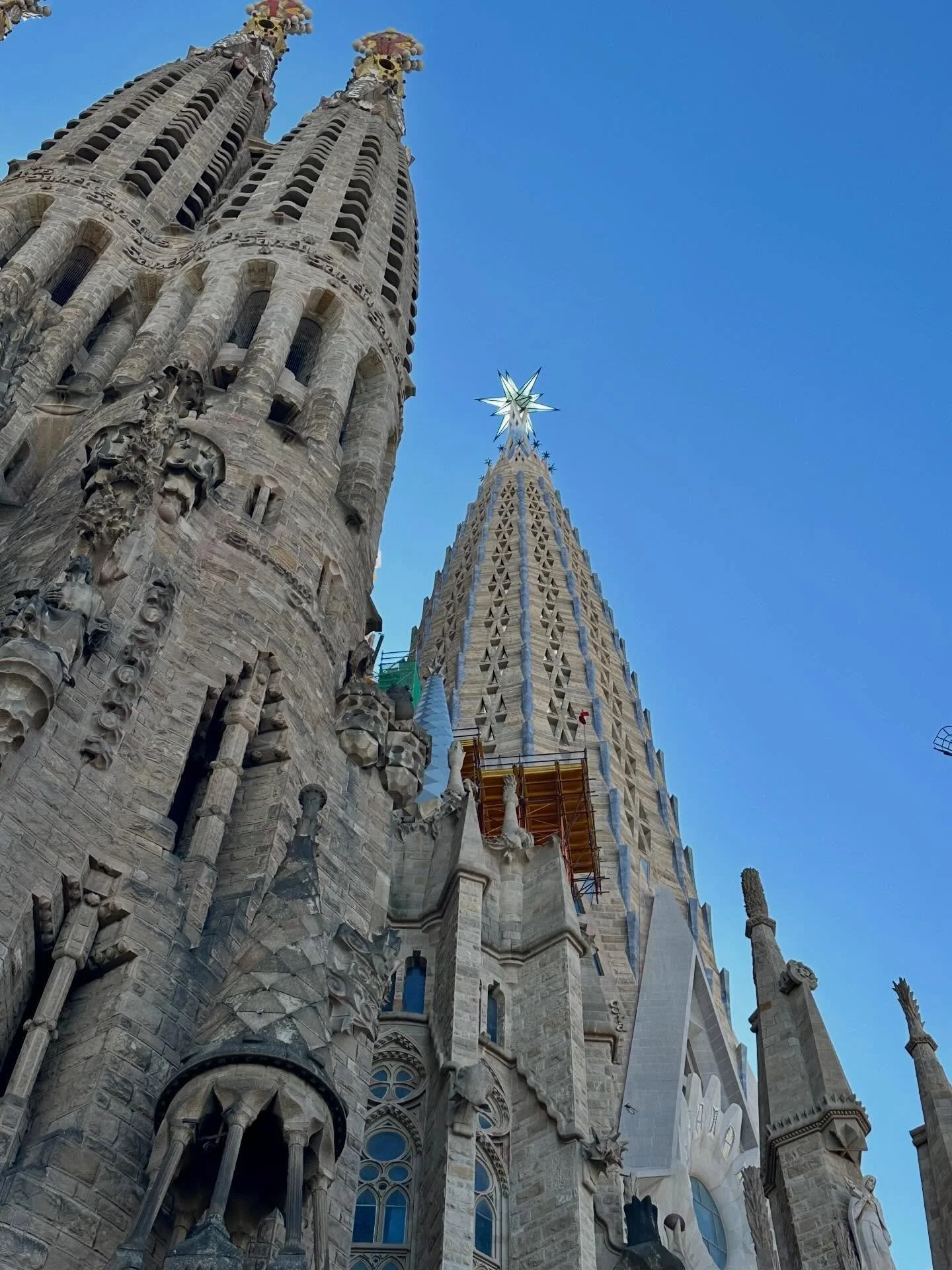 The last month flew by, 3+ weeks of work travel and I don&rsquo;t know where February and March went. But I work hard and play hard too.
Barcelona was first and revisiting these photos made me smile. My favorite city. The Sagrada Fam&iacute;lia, the 
