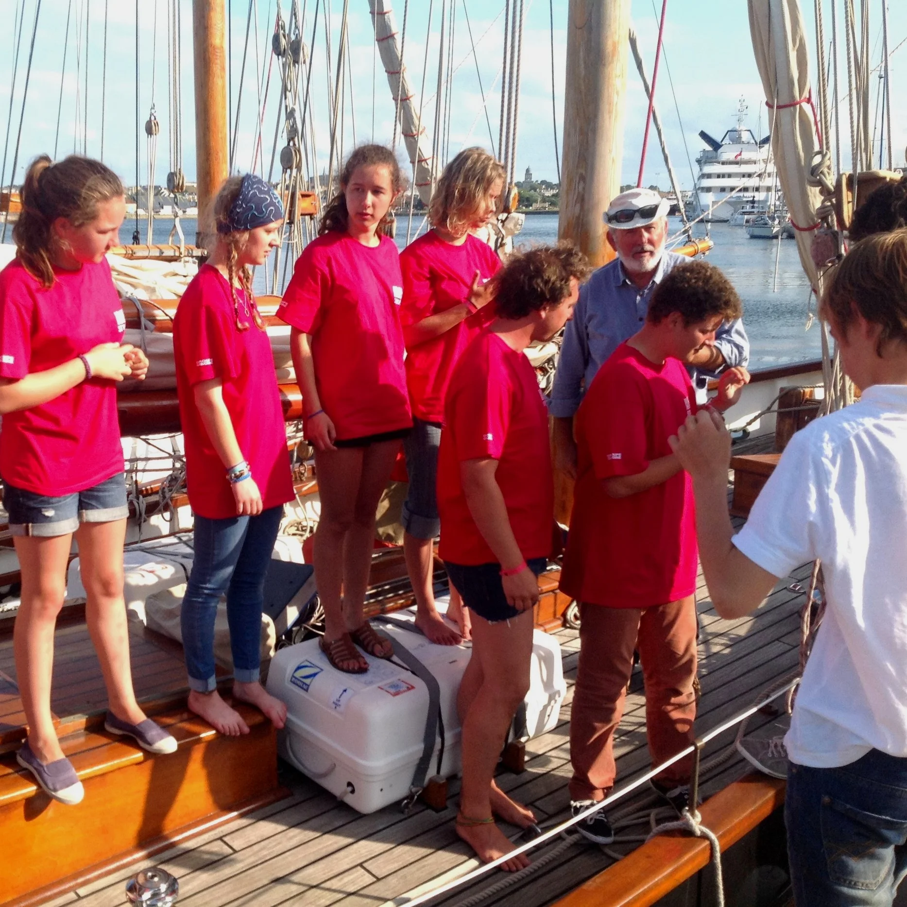 summer-sailing-camp-in-europe
