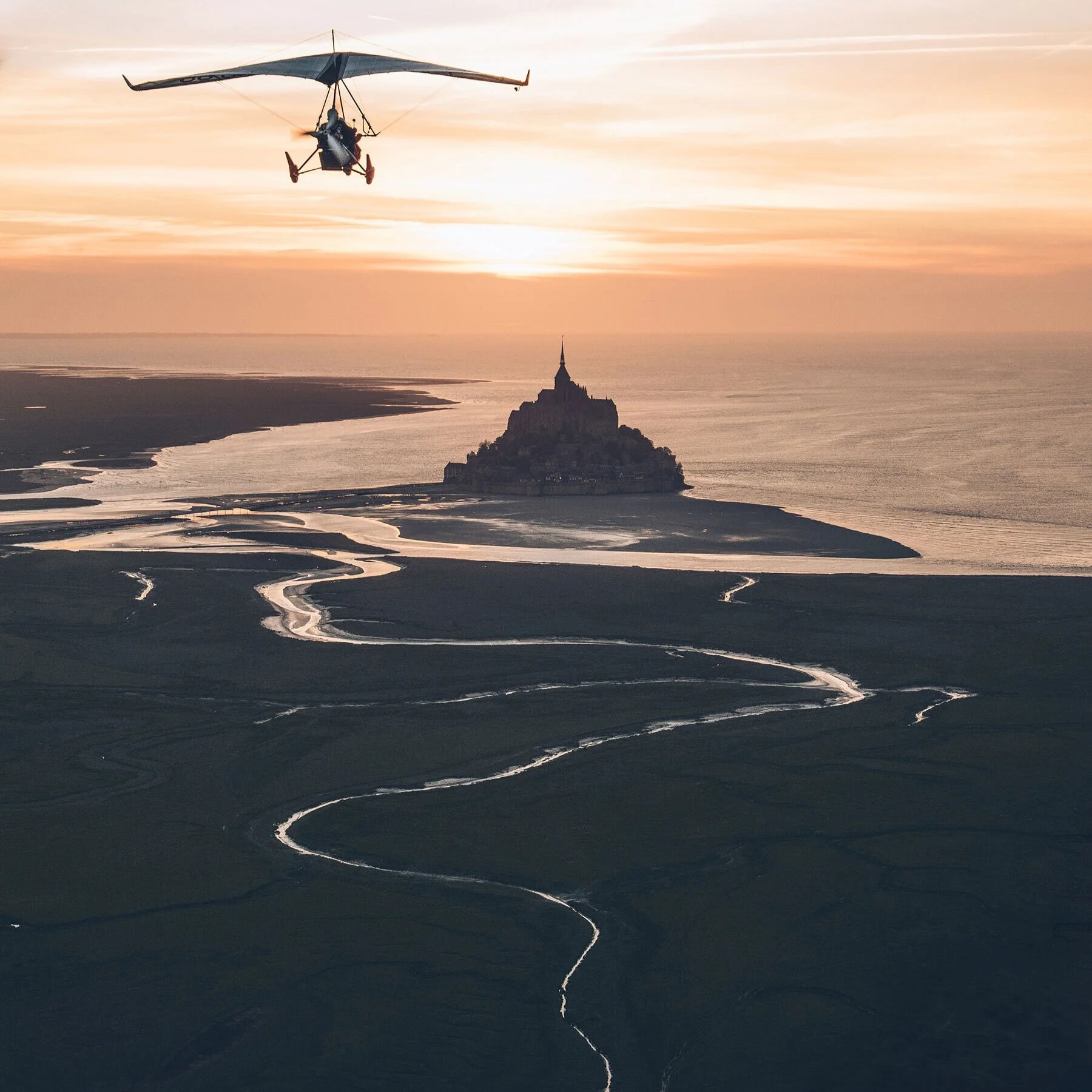 Mont+Saint-Michel+at+dusk.jpg