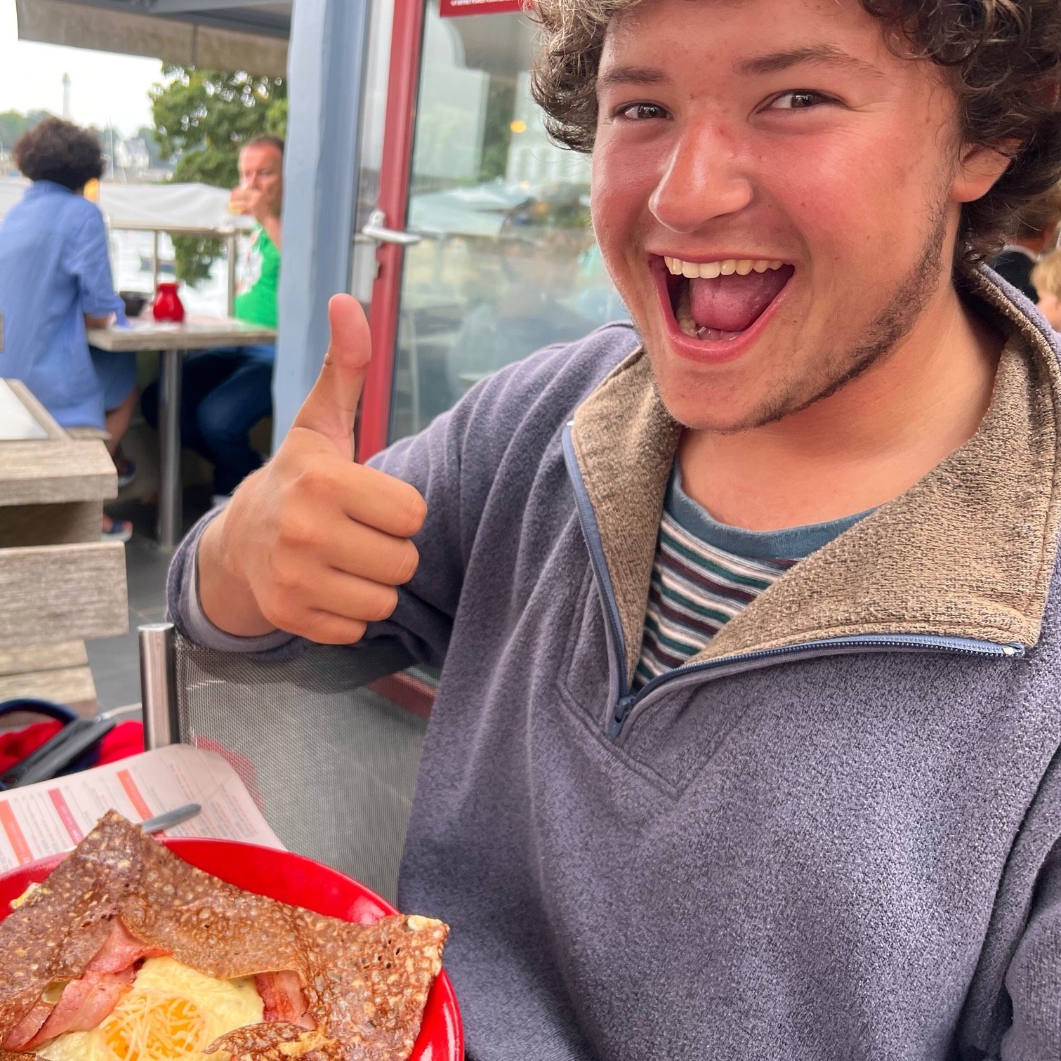 un oeuf in a crepe.jpeg