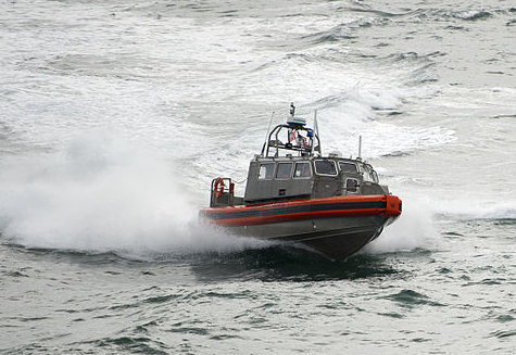 800px-coast guard boat.jpg
