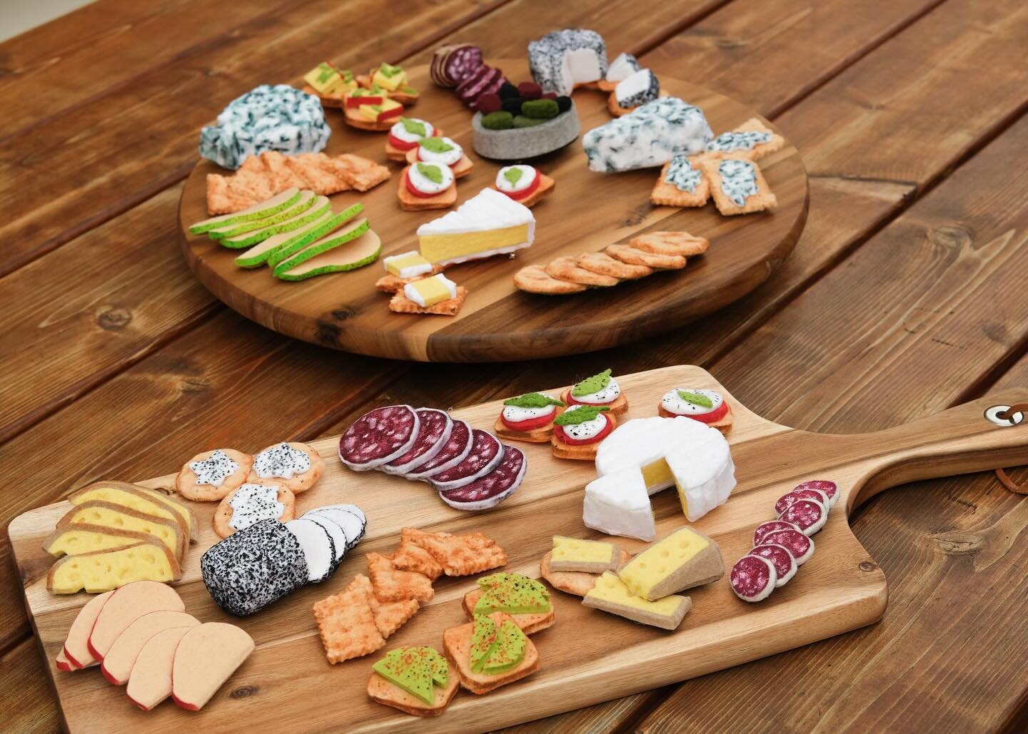 Cheese and crackers, anyone? I&rsquo;ll be &ldquo;serving&rdquo; these delectable felt brooches this weekend at the Philadelphia Museum of Art Craft Show! @pmacraftshow #pmacraftshow #felt #feltjewelry #feltbrooch #brooch #arttowear #cheeseboard #cha