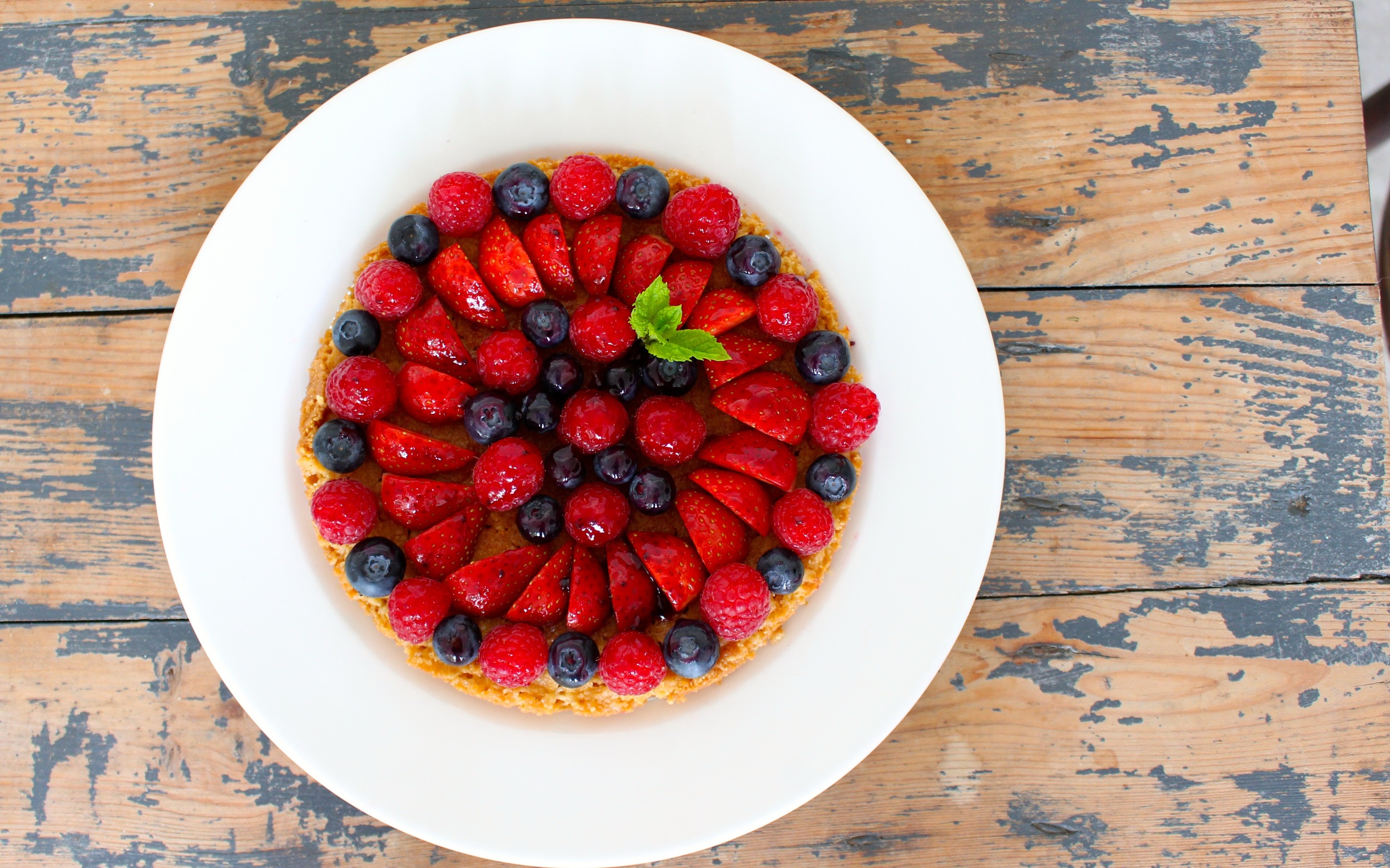 Berry Tart with (GlutenFree) Almond Crust