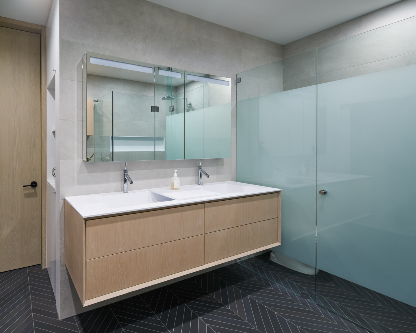 MelvilleCondo-LAP0295_0093_Low Res.jpg