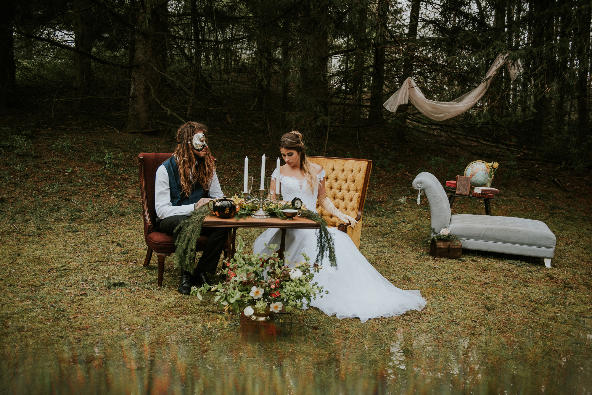 Beauty and the Beast Themed Wedding | Miss Lyss Photography | www.misslyssphotography.com