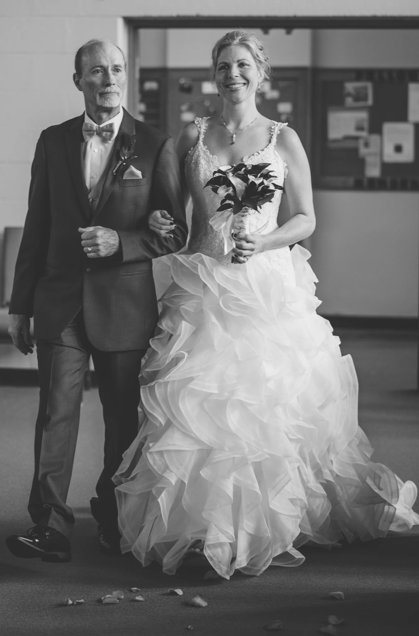 Waterford Wedding Photographer | Waterford, MI | Miss Lyss Photography | www.misslyssphotography.com