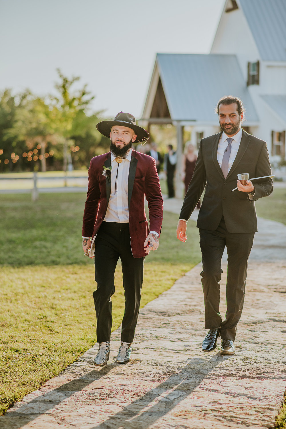 Texas Wedding Photographer | Five Oaks Farm, TX | Miss Lyss Photography | www.misslyssphotography.com