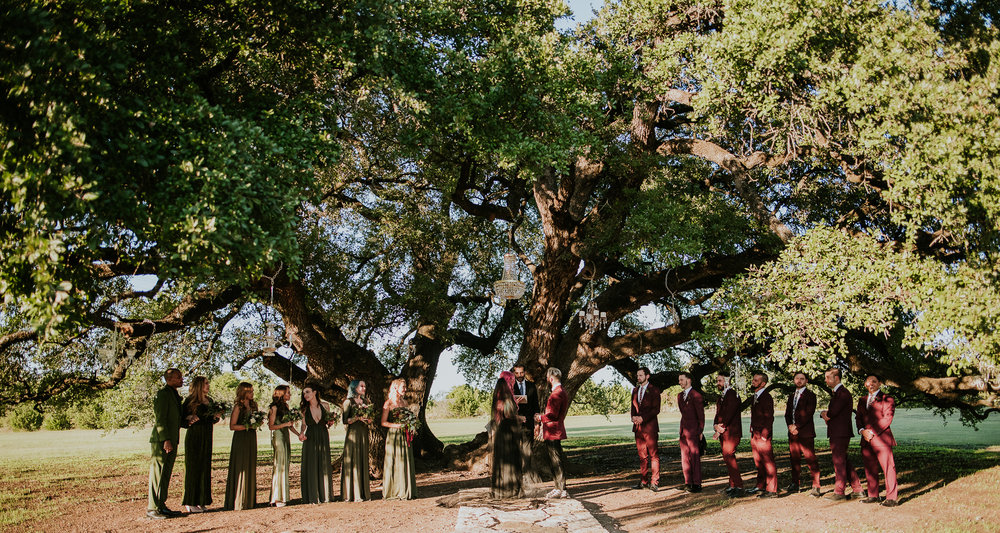 Texas Wedding Photographer | Five Oaks Farm, TX | Miss Lyss Photography | www.misslyssphotography.com