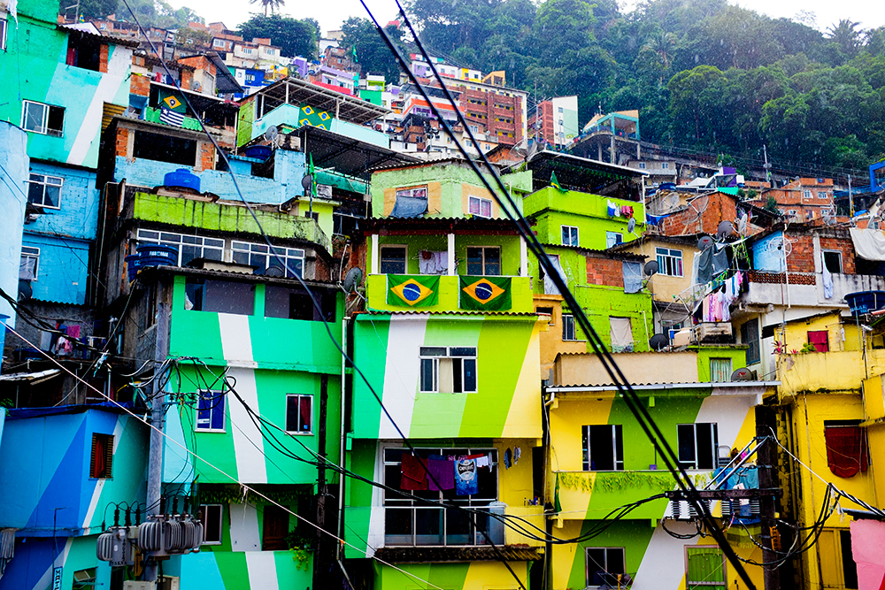 thehundreds-shayna-batya-rio-de-janeiro-favela-04.jpg