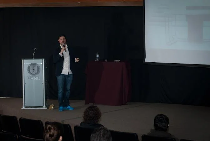 Lecture at UANL
I was invited by the student group Ciclos of the Design and Architecture faculty of the Universidad Autonoma de Nuevo Leon (UANL) as part of their ongoing lecture program. UANL has the biggest design program in Monterrey, and I was h…