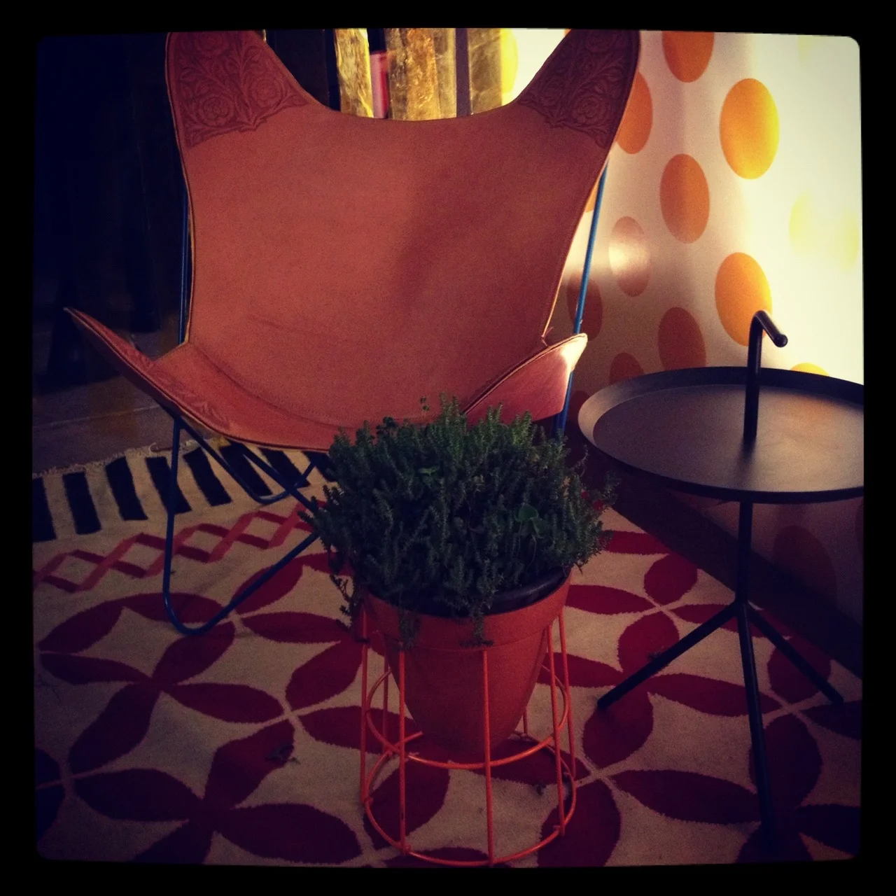 Casa Bosques at Design House

As part of Design Week Mexico, several studios were invited to design the interiors of an old house. Our friends of Muro Rojo worked on a kitchen concept that featured our First Object for Casa Bosques. Their kitchen sp…