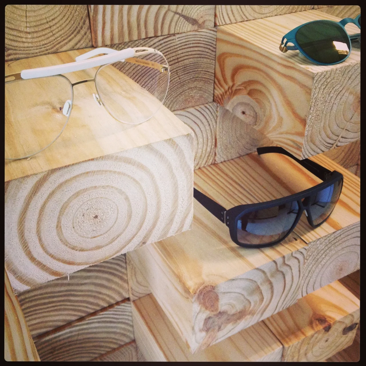 Panorama Store under construction!
Our latest collaboration with Savvy Studio is under construction. Together we’ve created a concept store for Panorama, a distributor of amazing eyewear brands like Moscot and Mykita. The first of two stores will be…