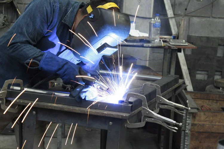 From the factory: Línea 03 in production