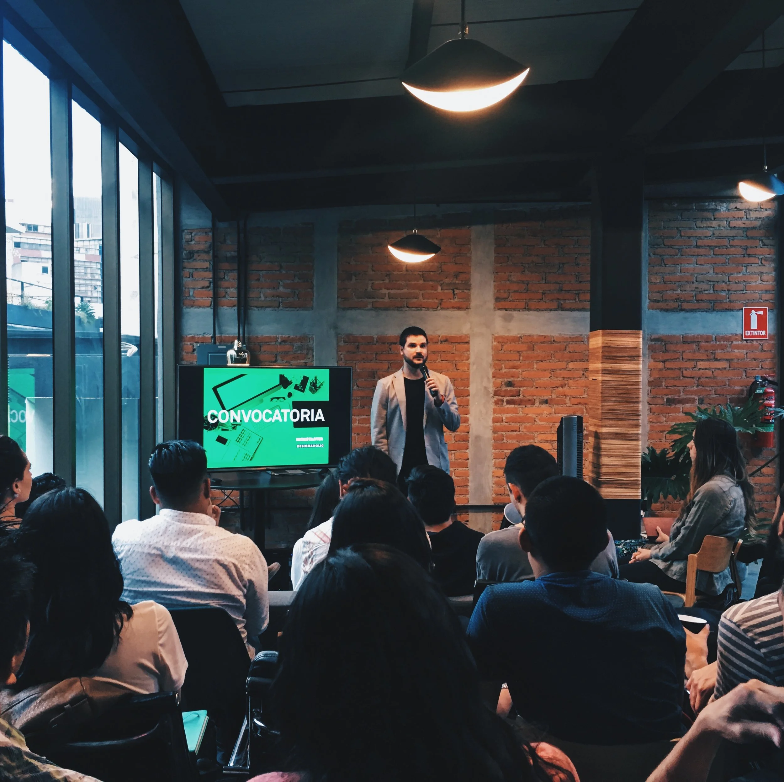 Promoting Kickstarter México through Designaholic